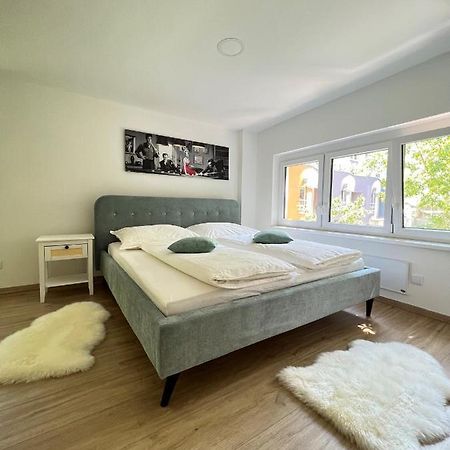 דירות וינה Charming Townhouse Directly By Metro מראה חיצוני תמונה