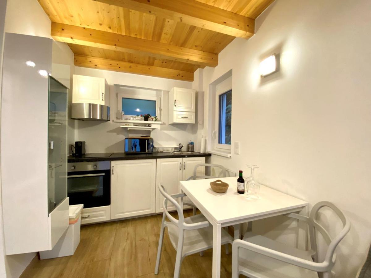 דירות וינה Charming Townhouse Directly By Metro מראה חיצוני תמונה
