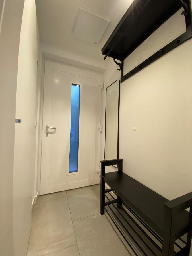 דירות וינה Charming Townhouse Directly By Metro מראה חיצוני תמונה
