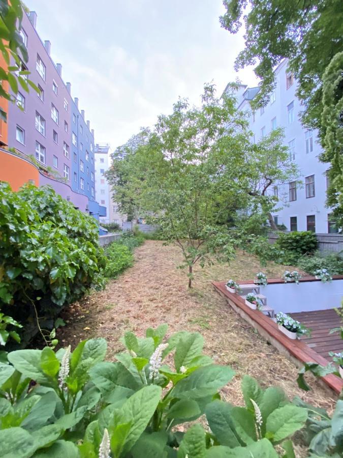 דירות וינה Charming Townhouse Directly By Metro מראה חיצוני תמונה