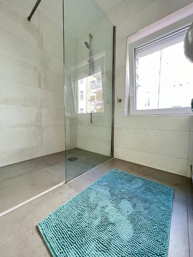 דירות וינה Charming Townhouse Directly By Metro מראה חיצוני תמונה